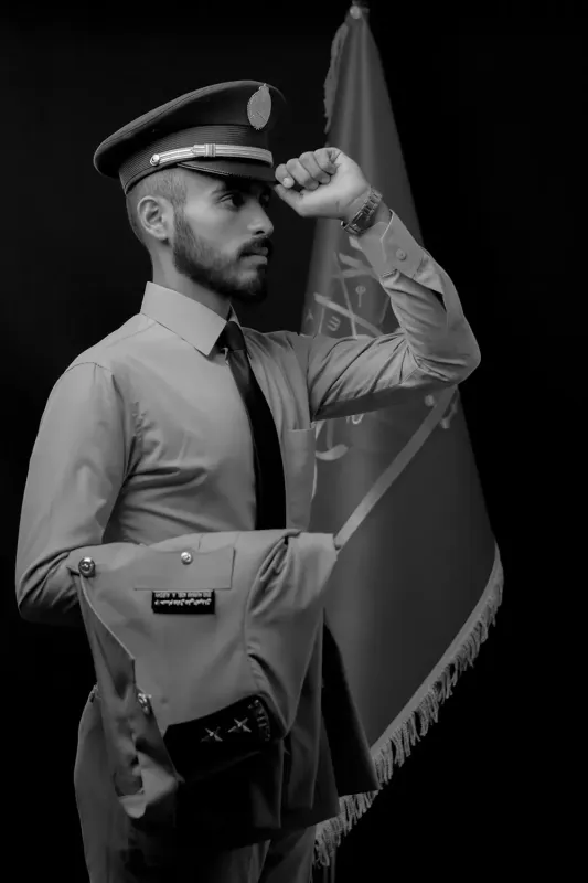 بورتريه عسكري ورسمي — صورة 3
